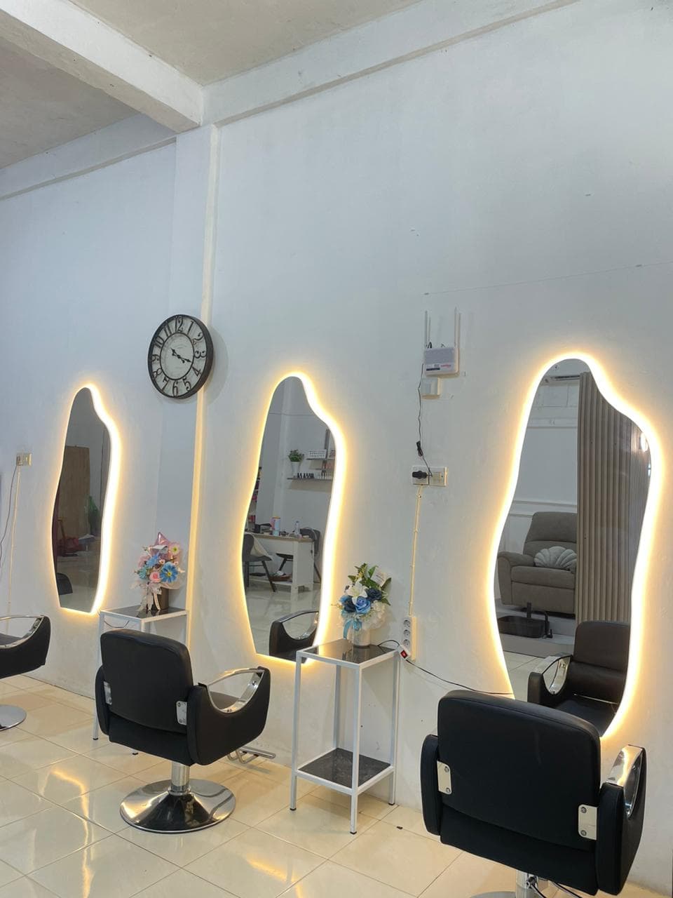 Area styling & cermin salon
